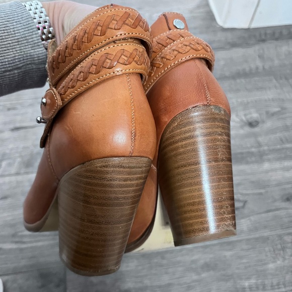 Rag & Bone leather booties in cognac color. Great condition - Picture 8 of 10